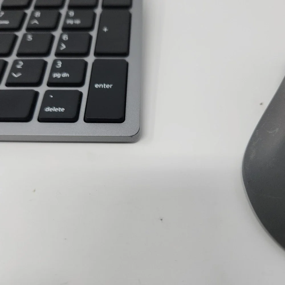 Dell KB7221WT Wireless Bluetooth Wireless Keyboard Mouse Gray Combo No Dongle